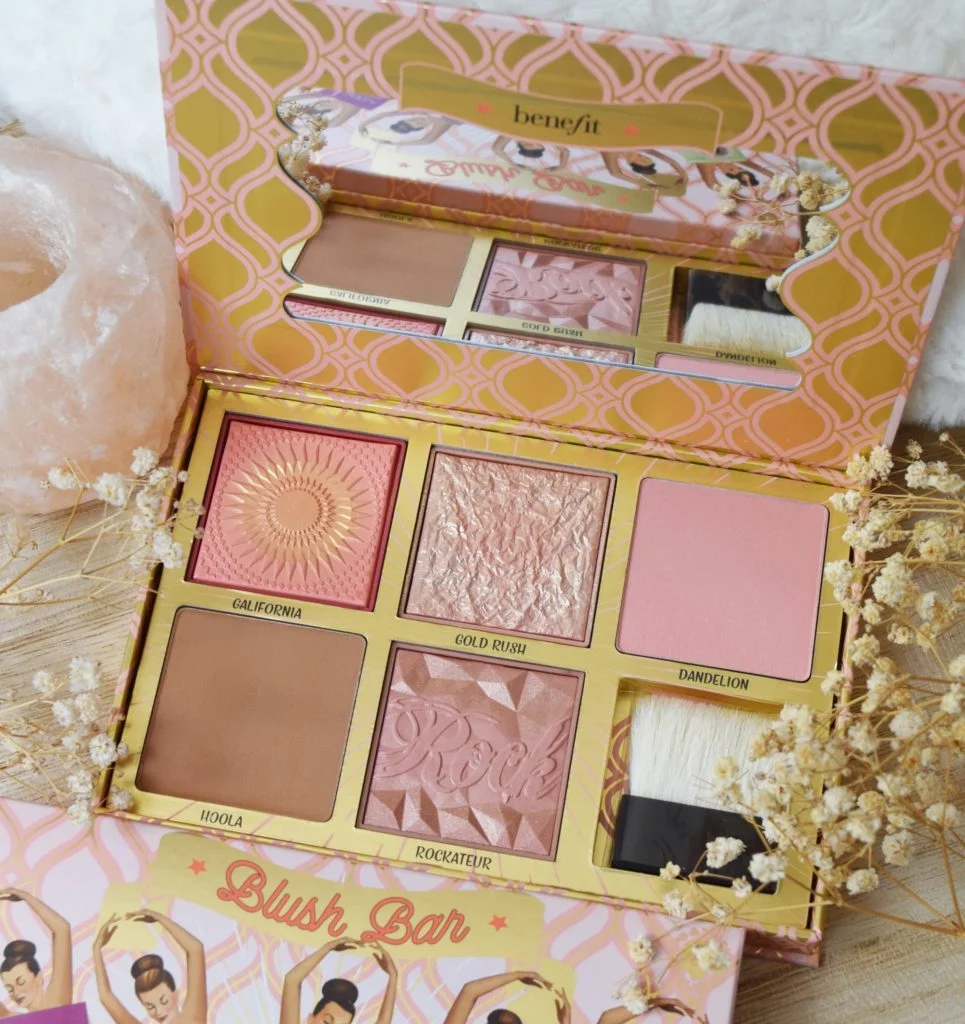Незаменимая палетка Blush Bar от Benefit