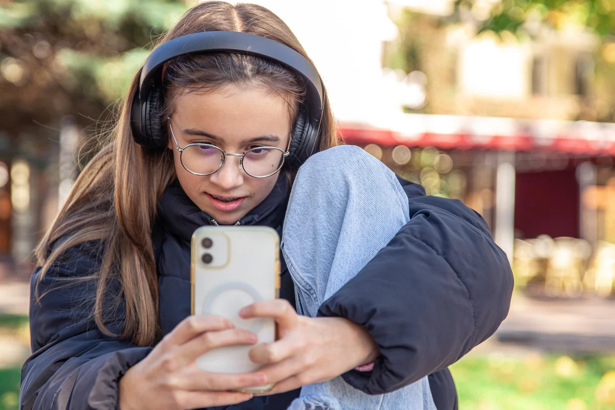WhatsApp открывает свои двери для детей младше 13 лет: что должны знать родители