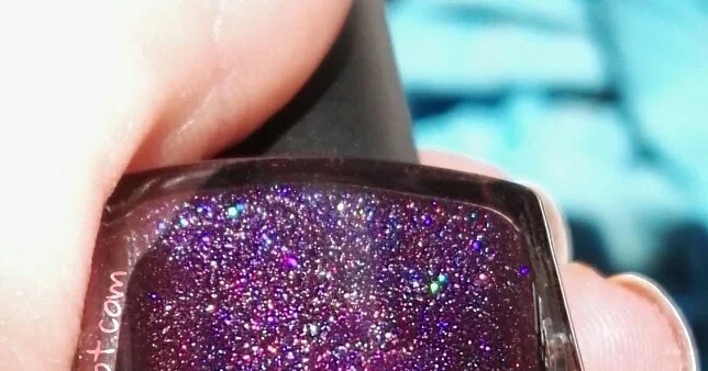 Обзор лака для ногтей Kiko "255 Violet Microglitter"